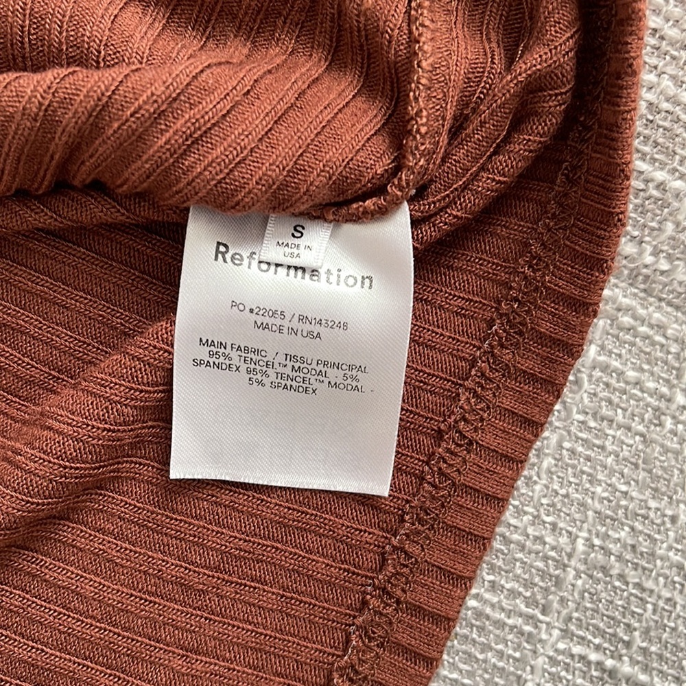 Reformation Ribbed Two-Piece Lounge Set in Rust Brown - Picture 5 of 13